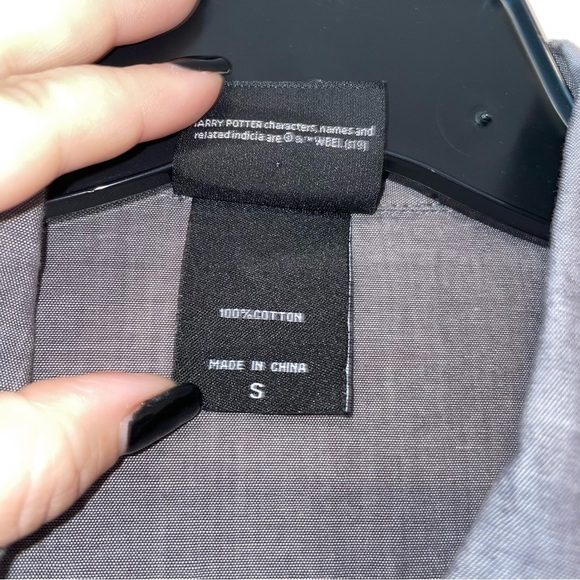 Harry Potter Up to No Good Women's Woven Button-Up Shirt Size Small - Picture 4 of 8